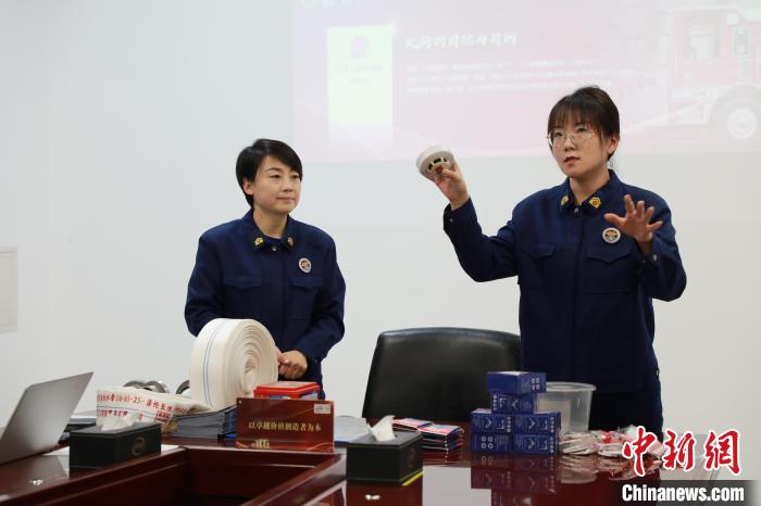 （新春走基層）播撒消防安全種子的“青倩組合”