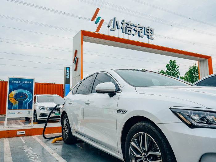 滴滴：春節(jié)異地打車漲60% 日均近200萬司機(jī)師傅堅(jiān)守服務(wù)送回超8500部手機(jī)