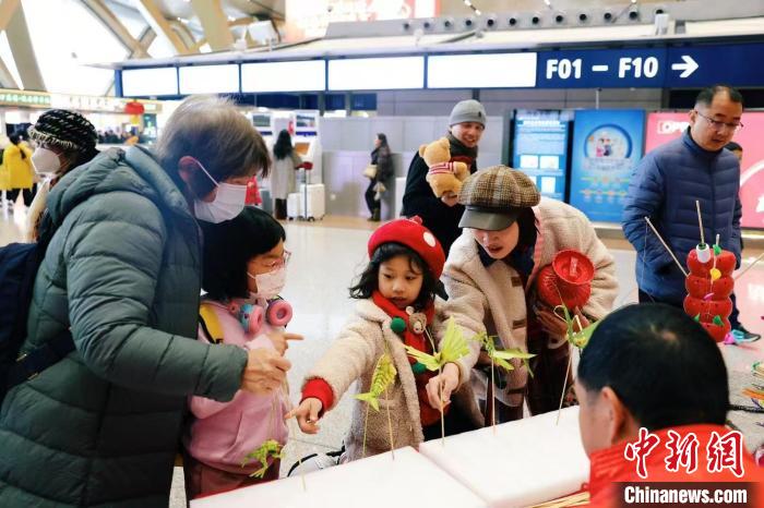 出境游熱度升溫 春節(jié)假期昆明機(jī)場(chǎng)運(yùn)輸國際旅客6.8萬人次