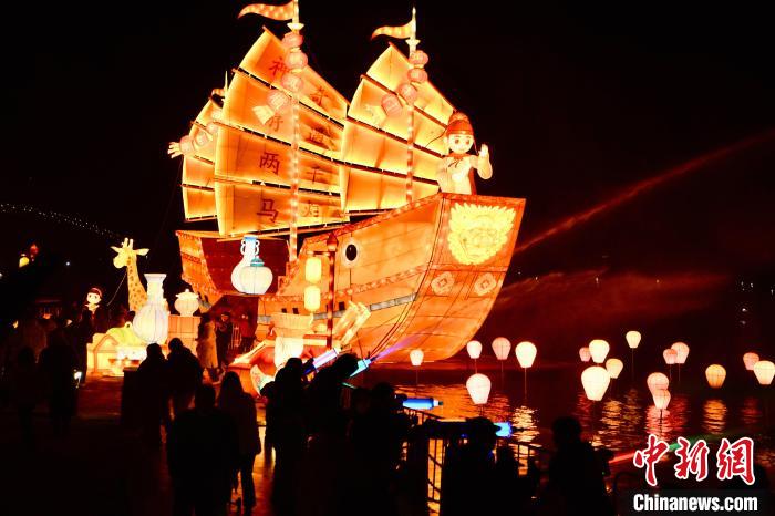 兩岸同胞共賀蛇年 閩臺旅游加速恢復(fù)