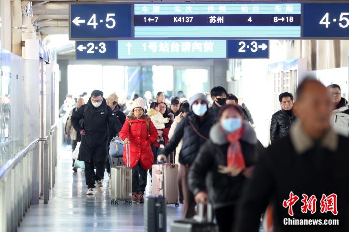 中國鐵路春節(jié)假期累計發(fā)送旅客超9600萬人次