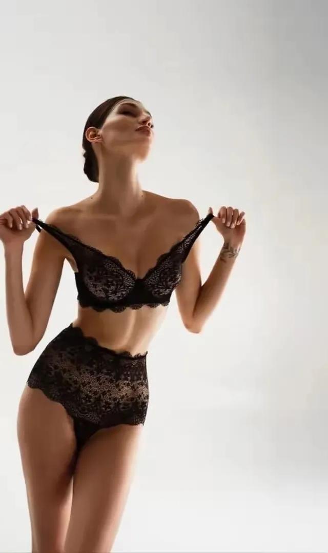 難以抗拒！烏克蘭超模艾麗尼亞，性感女神與氣質(zhì)女王交融