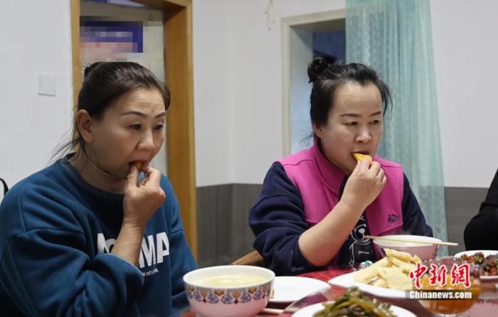 尋味新疆錫伯族春節(jié)必備小吃：“馃子額芬”