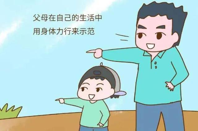 男孩游樂場踩女孩肚子，女孩躺地哀嚎，家長叫囂：怎么沒踩死你！