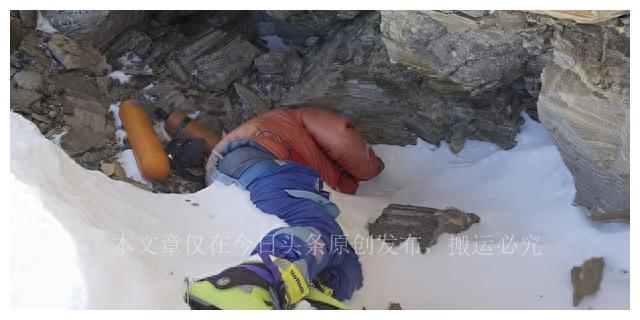 一些荒誕的事實：韓國女人的“露乳裝”，陰道長了一顆“牙”