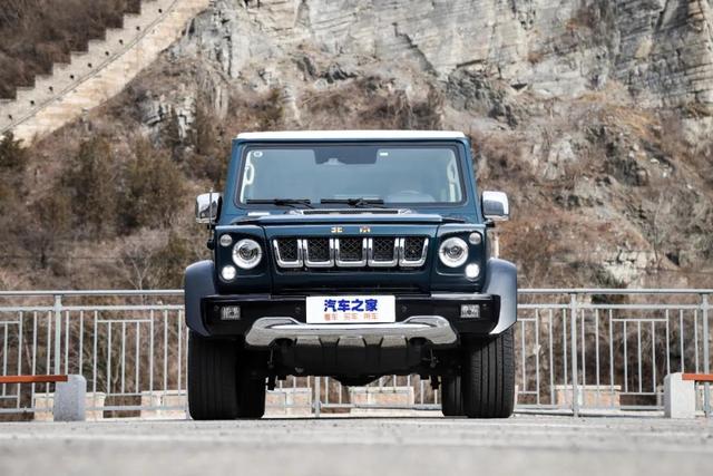 3.0T+四驅(qū)，北京BJ80越野不輸普拉多，自帶旗桿太尊貴