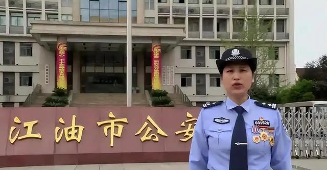 2008年汶川廢墟中，女警揭衣哺育9嬰，歸來連升四級(jí)，如今怎樣了