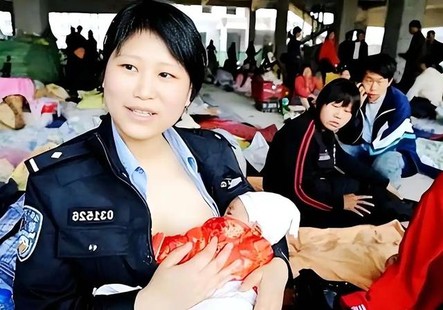 2008年汶川廢墟中，女警揭衣哺育9嬰，歸來連升四級(jí)，如今怎樣了