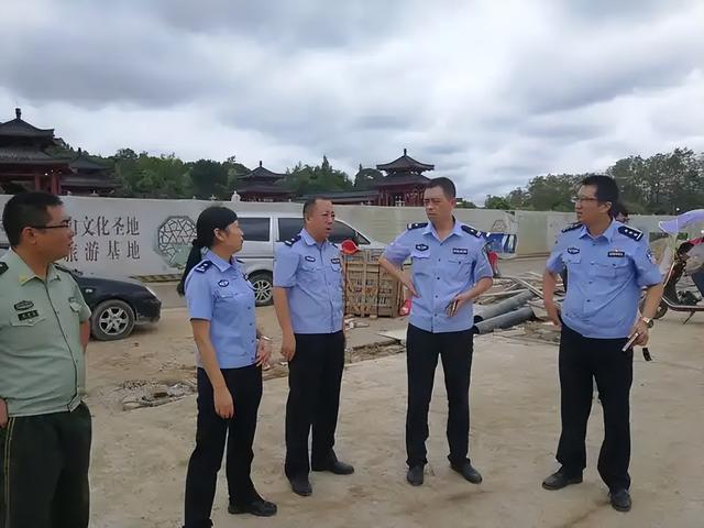 2008年汶川廢墟中，女警揭衣哺育9嬰，歸來連升四級(jí)，如今怎樣了