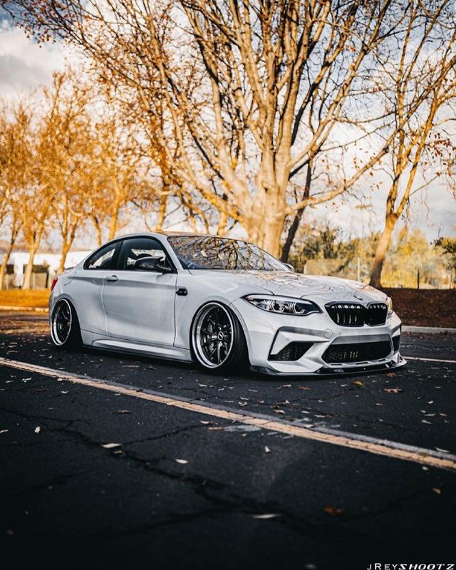 BMW M2 Competition 經(jīng)典的純白色