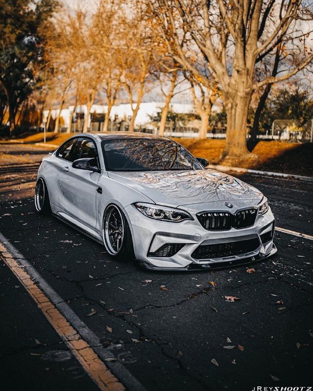 BMW M2 Competition 經(jīng)典的純白色