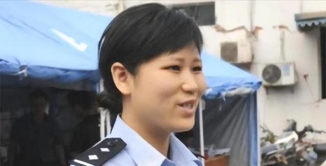 2008年汶川廢墟中，女警揭衣哺育9嬰，歸來連升四級(jí)，如今怎樣了