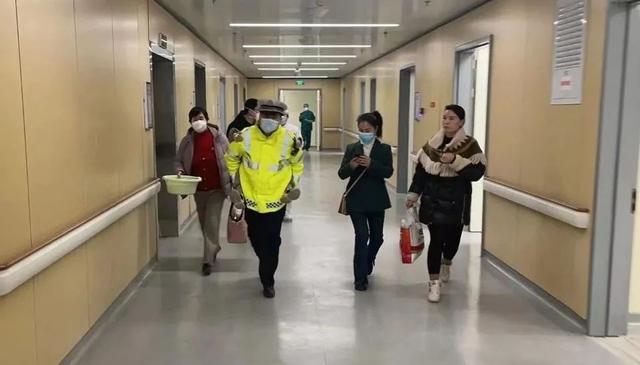 交警救助暖人心，溫情守護(hù)平安路！