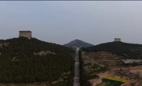 賞乾陵風(fēng)景，夢(mèng)大唐繁華