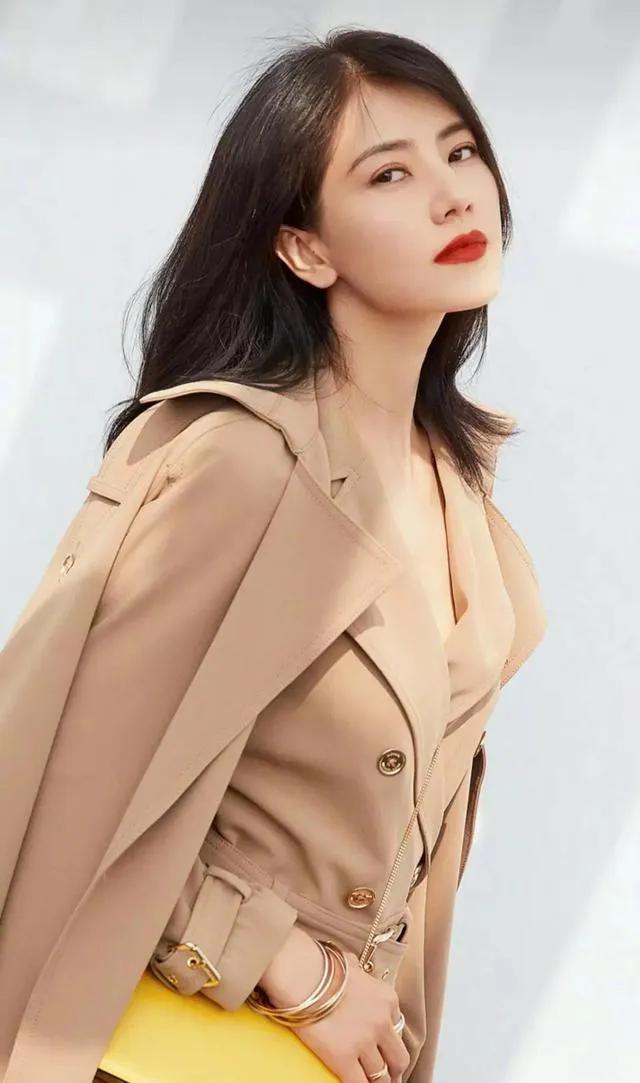 林青霞下巴美人溝，陳紅圓中帶方，都是頂級美女的標志