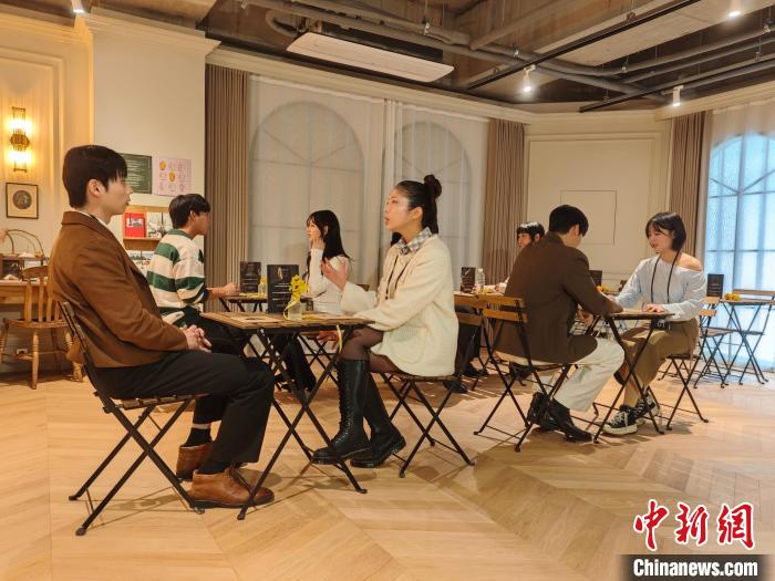 “心動(dòng)·藝術(shù)之夜” 單身男女相親活動(dòng)在首爾舉行
