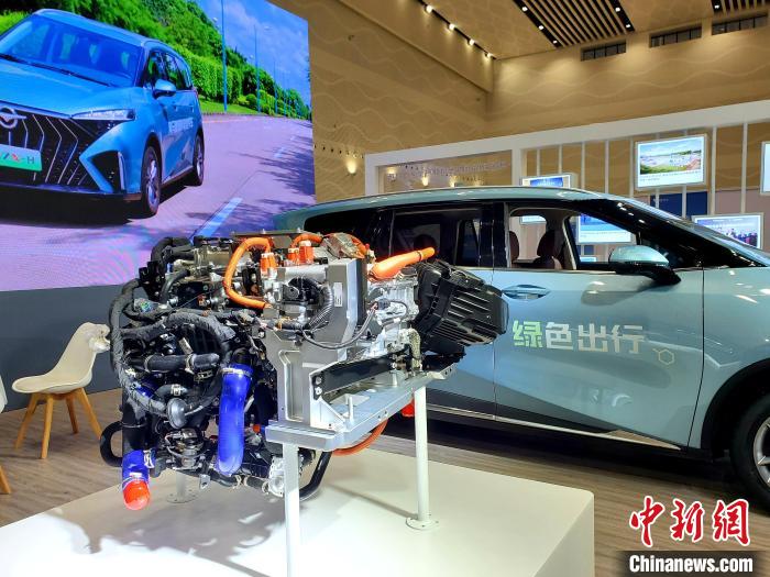 （碳路中國）海南推廣新能源汽車：減碳路徑上的“綠色車輪”