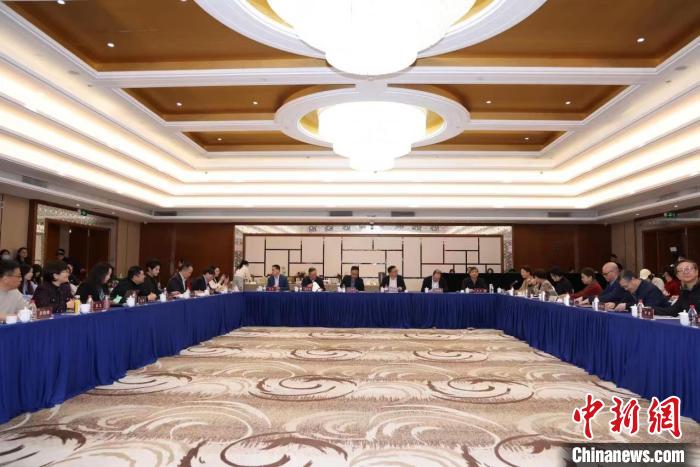 厚植家國情懷展現(xiàn)齊魯風(fēng)采 《2025山東春晚》講評會舉辦
