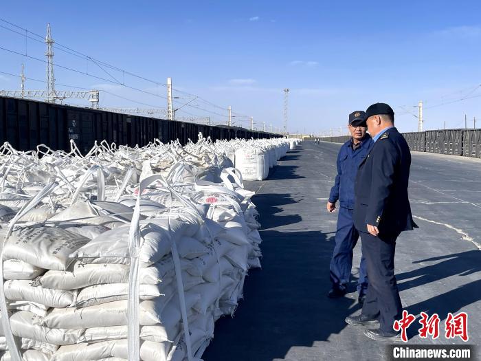 青藏鐵路集團(tuán)春運(yùn)期間發(fā)送鉀肥47.09萬噸