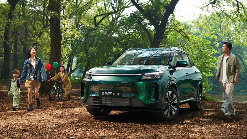 藍(lán)電E5 PLUS上新，一口價(jià)9.98萬(wàn)，10萬(wàn)內(nèi)唯一165km長(zhǎng)續(xù)航插混SUV