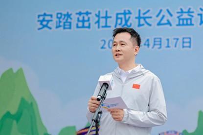“茁壯成長(zhǎng)”攜手“石榴籽”一起做公益 上好體育課，講好普通話