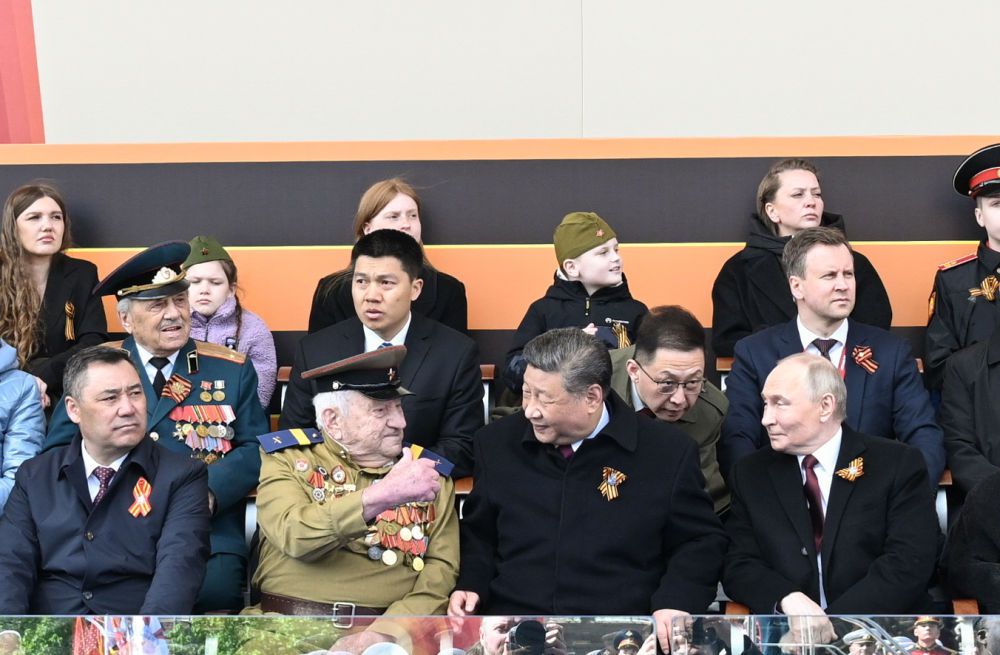 新華圖訊丨習(xí)近平出席俄羅斯紀(jì)念蘇聯(lián)偉大衛(wèi)國戰(zhàn)爭勝利80周年慶典